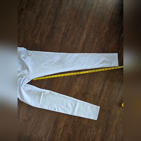 Alo NWT White Leggings S - Picture 9 of 9